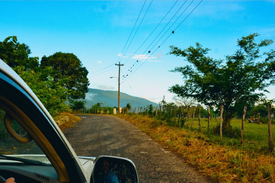 Mastering the Roads with Essential Driving Etiquette in Jamaica