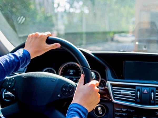 Mastering the Roads with Essential Driving Etiquette in Jamaica